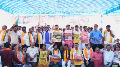 Congress colluding to turn K’taka into B’desh: BJP on migrant rehabilitation (Lead)