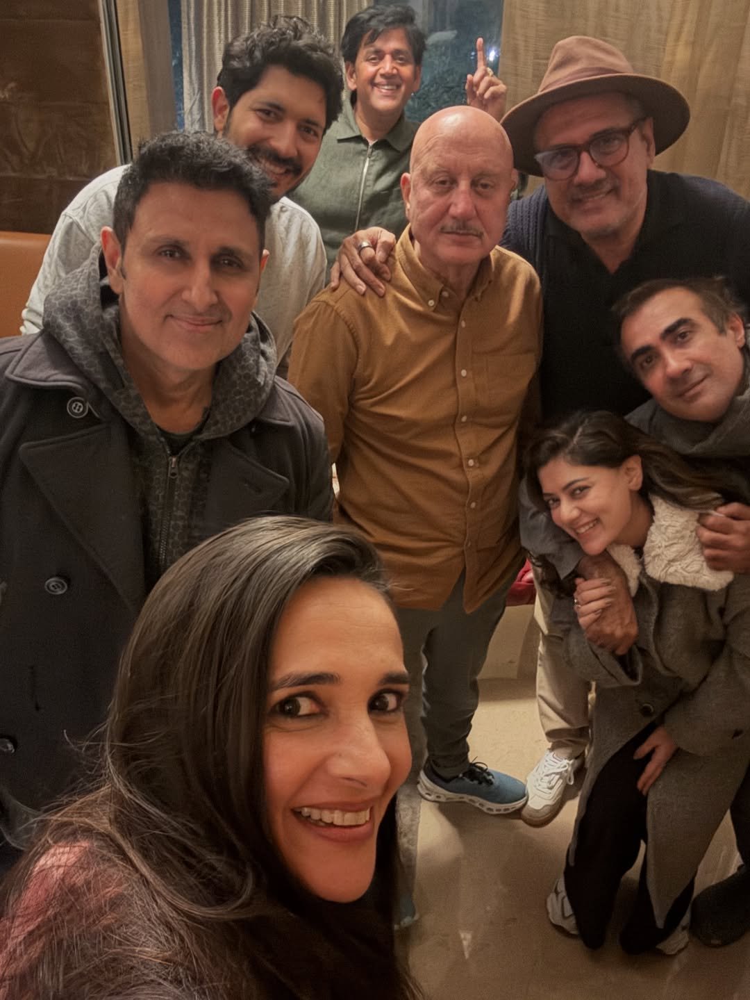 Tara Sharma celebrates her birthday with the 'Khosla Ka Ghosla 2' family 4 Tara Sharma celebrates her birthday with the 'Khosla Ka Ghosla 2' family
