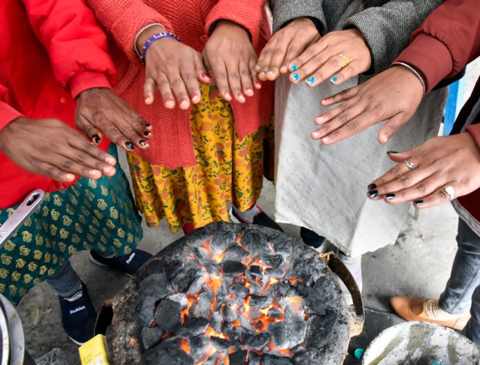 People in parts of West Bengal get respite from biting cold