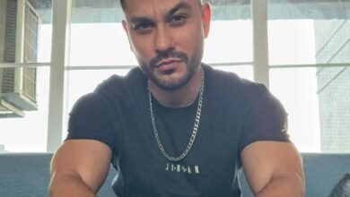 Kunal Kemmu chooses iconic sports bike for his Sunday bike ride