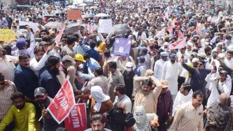 Pakistan: Balochistan govt suspends 38 teachers for joining employees' rights protests