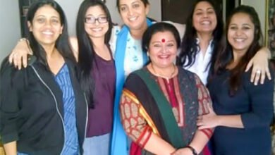 Smriti Irani reacts to a 13 year-old photo of the 'Kyunki Saas...' girl gang, calls them 'madcaps'