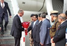 K'taka govt sees off German Chancellor; BJP objects to CM's absence