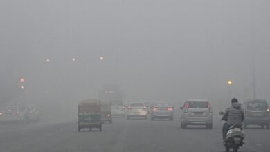 Delhi suffocates under ‘severe’ air quality as cold wave, dense fog tighten grip