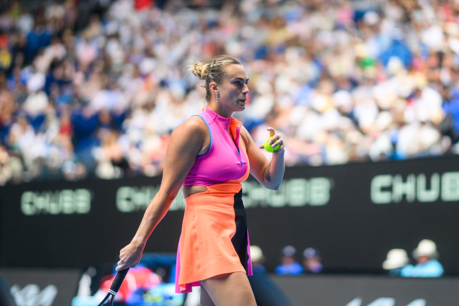 Sabalenka eases into Australian Open third round 1 Sabalenka eases into Australian Open third round