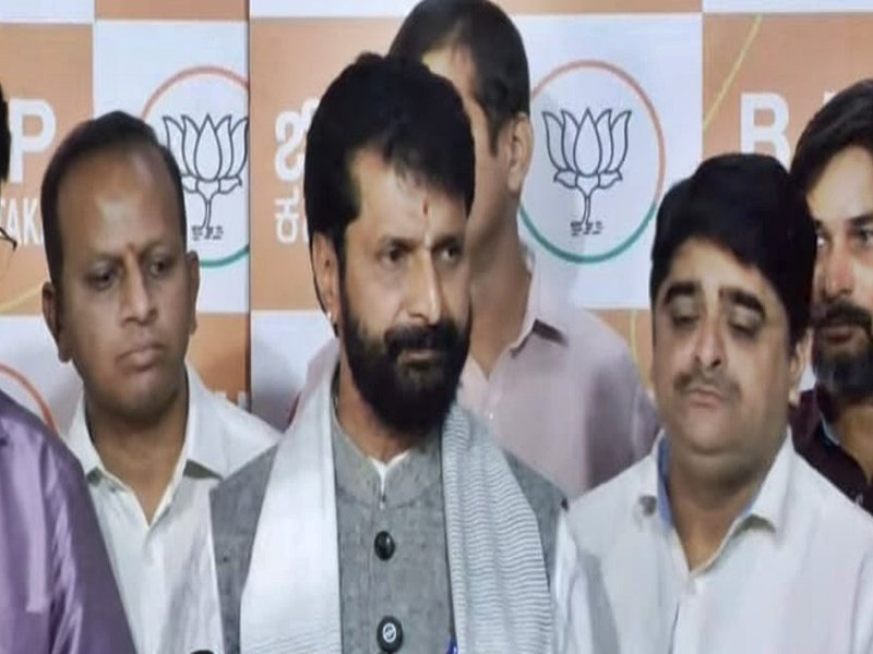 Excise scam: Corruption by minister taking place under CM’s patronage, claims K'taka BJP 1 Excise scam: Corruption by minister taking place under CM’s patronage, claims K'taka BJP