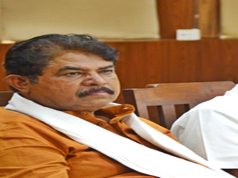 'No mandatory rule in Constitution that Guvs must voice govt's bundle of lies'