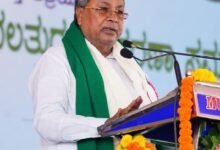 Karnataka govt asks employees to wear Khadi monthly