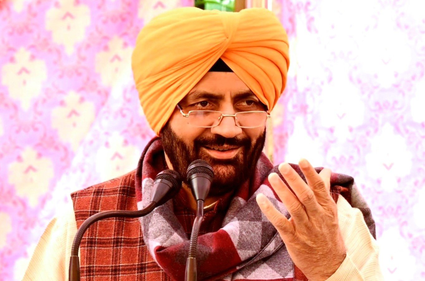 Make spirit of selfless service integral part of lives: Haryana CM to youth 2 Make spirit of selfless service integral part of lives: Haryana CM to youth