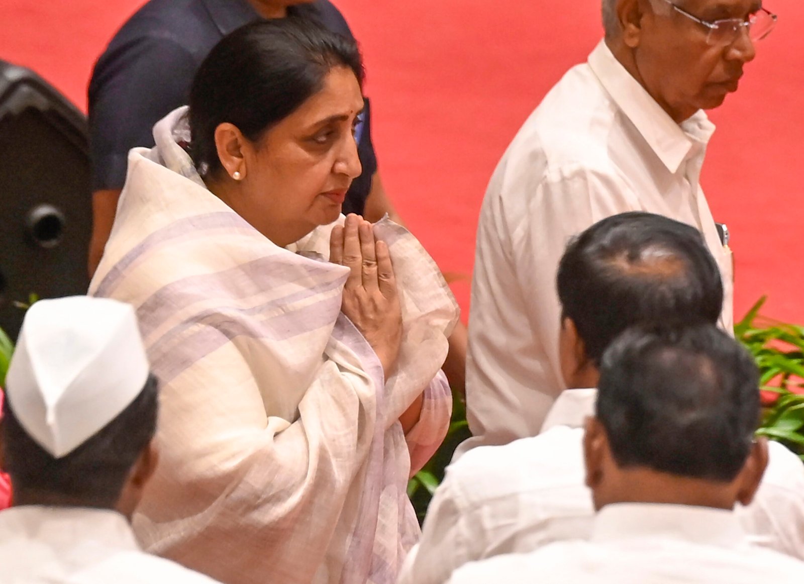 Sunetra Pawar lauds PM Modi, vows to Ajit Pawar’s growth agenda 1 Sunetra Pawar lauds PM Modi, vows to Ajit Pawar’s growth agenda