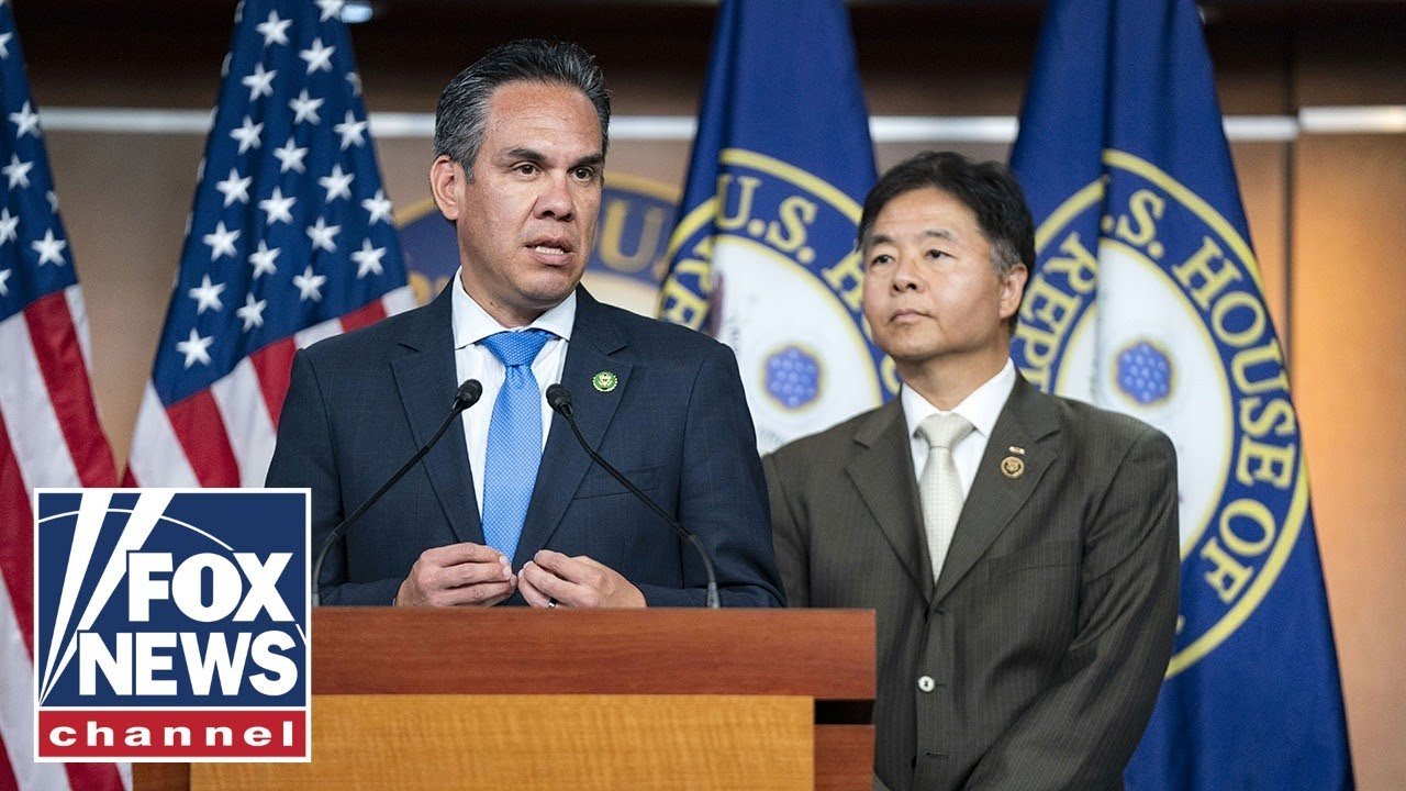 House Democratic leadership holds weekly presser (Video)