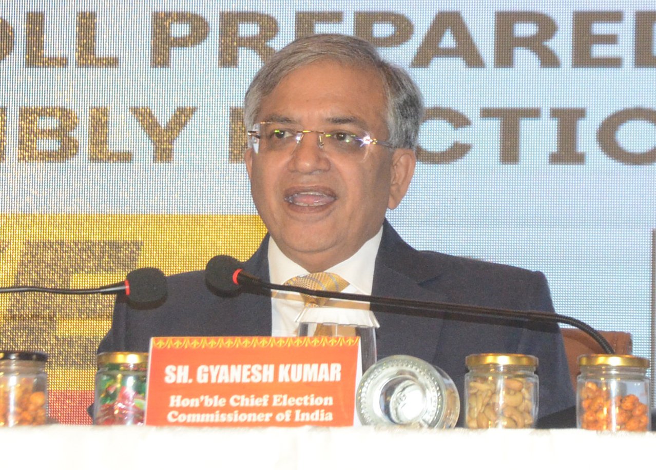 Deadline for IAS, IPS officers from Bengal to go to Delhi for training as central poll observers ends today