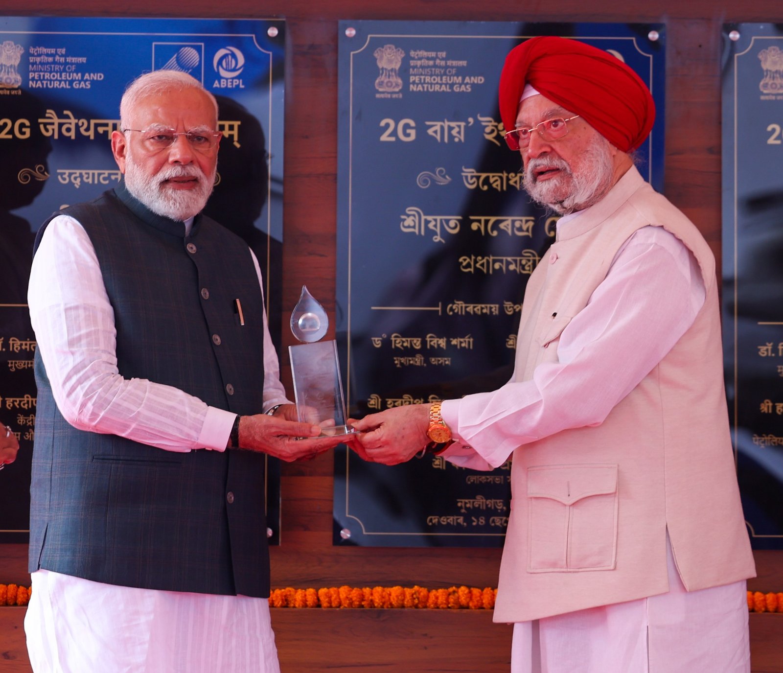 PM Modi extends birthday wishes to Hardeep Singh Puri, hails his role in petroleum, natural gas sectors