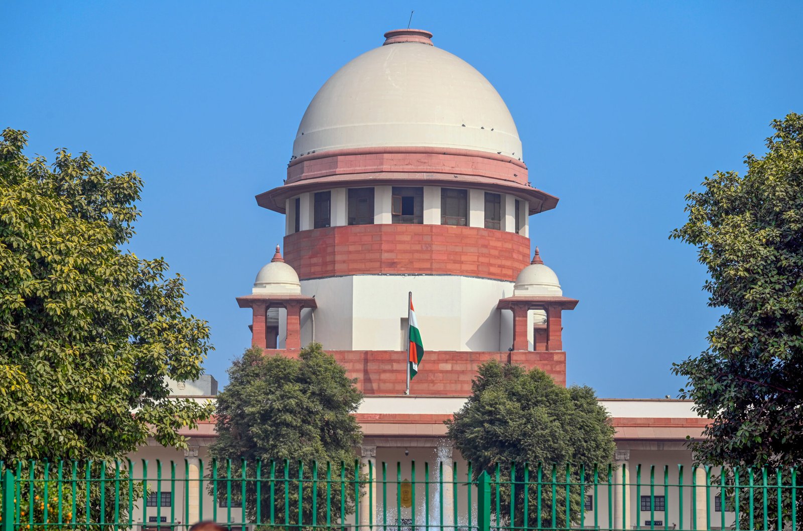SC dismisses priest's plea against eviction from Babulnath temple 2 SC dismisses priest's plea against eviction from Babulnath temple