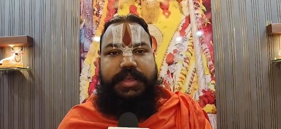 Hanumangarhi chief priest criticises Telangana govt for allowing Muslim employees to leave early during Ramadan