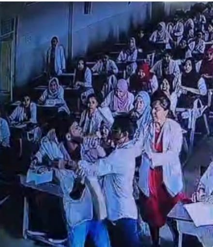 Student assaults professor for preventing copying during exam in Karnataka's Kalaburagi