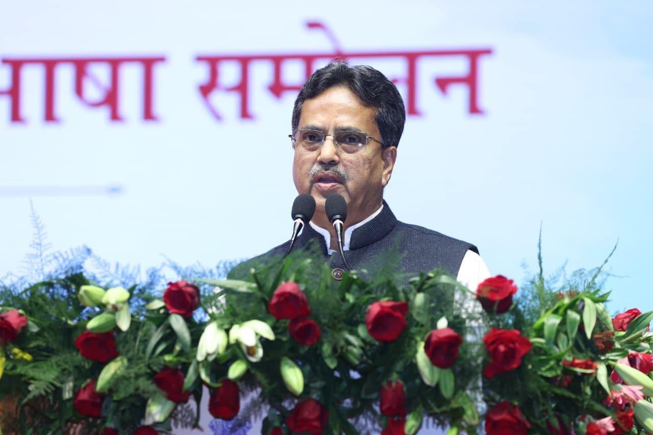 Hindi, local languages must grow together to unite people: Tripura CM