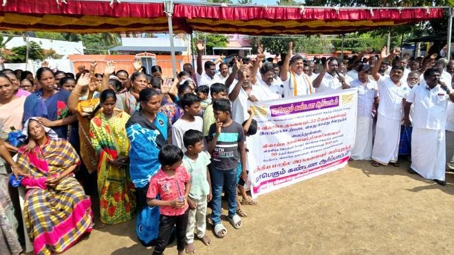 TN fishermen hold strike after 22 arrested by Sri Lankan Navy; urge Centre's intervention