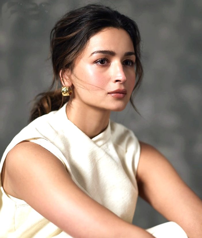 Alia Bhatt sends ‘all her love’ to Yami Gautam and her baby