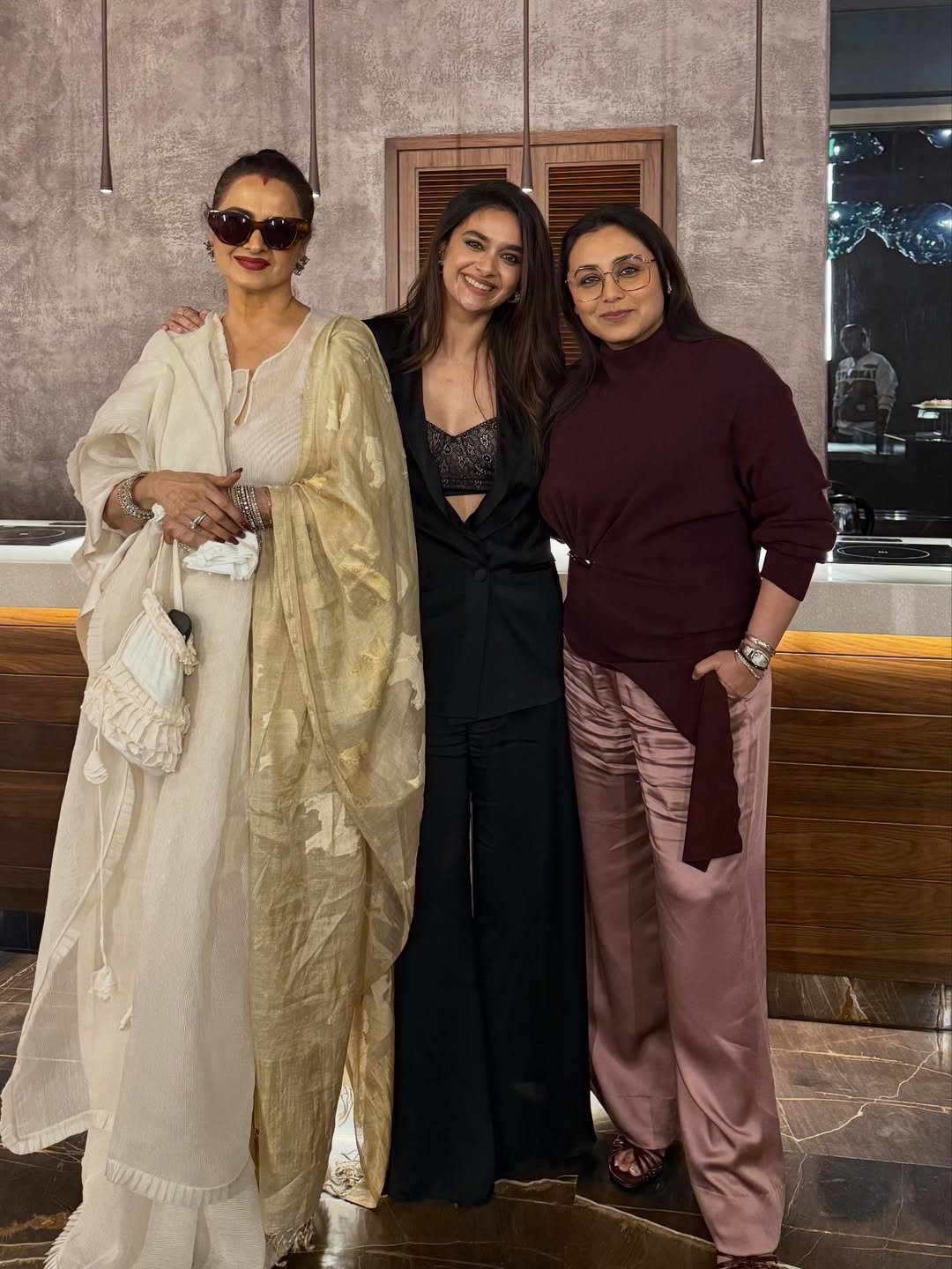 Keerthy Suresh enjoys an 'evening to remember' with Rani Mukerji, Rekha