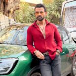 Rohit Roy shares throwback picture with Sudhanshu Pandey, talks about ‘innocence of youth’