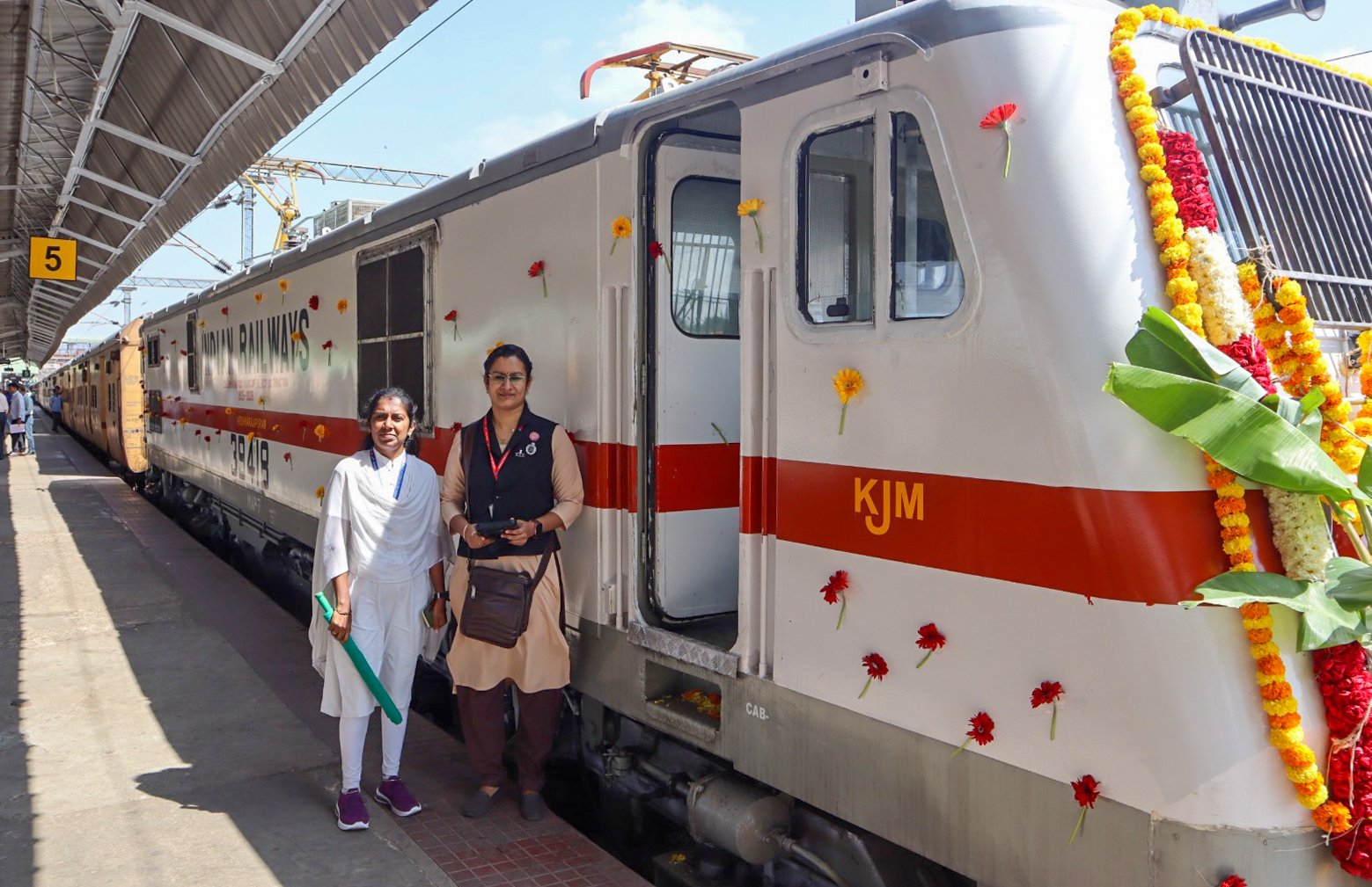 Indian Railways sanctions Rs 871 crore worth projects to boost infra modernisation