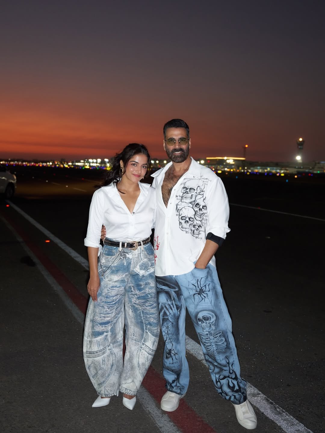 Akshay Kumar & Wamiqa Gabbi twin in matching outfits as they commence promotion for 'Bhoot Bangla'