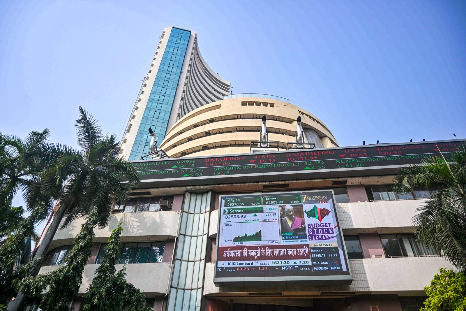 Sensex, Nifty open in red; IT index dips 3.58 pc