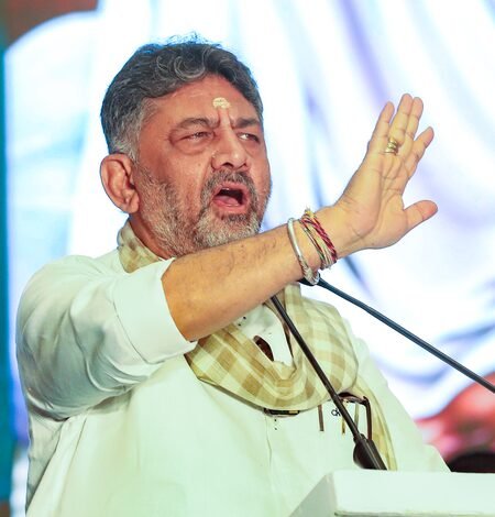 K'taka leadership change: Shivakumar to meet Congress leaders in Delhi