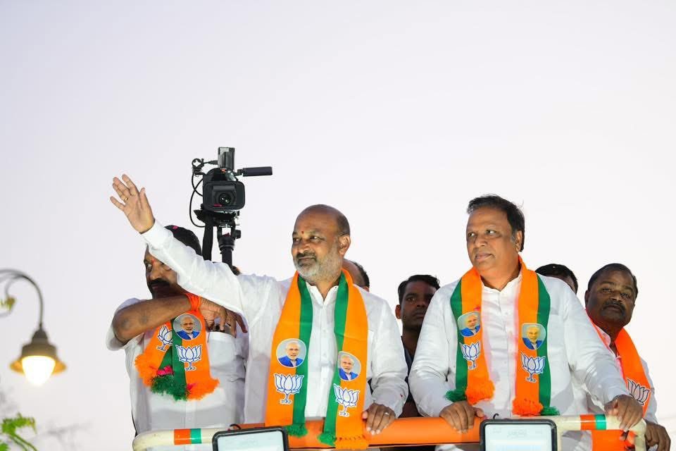 Saffron wave inevitable in Telangana municipal polls: MoS Bandi Sanjay Kumar