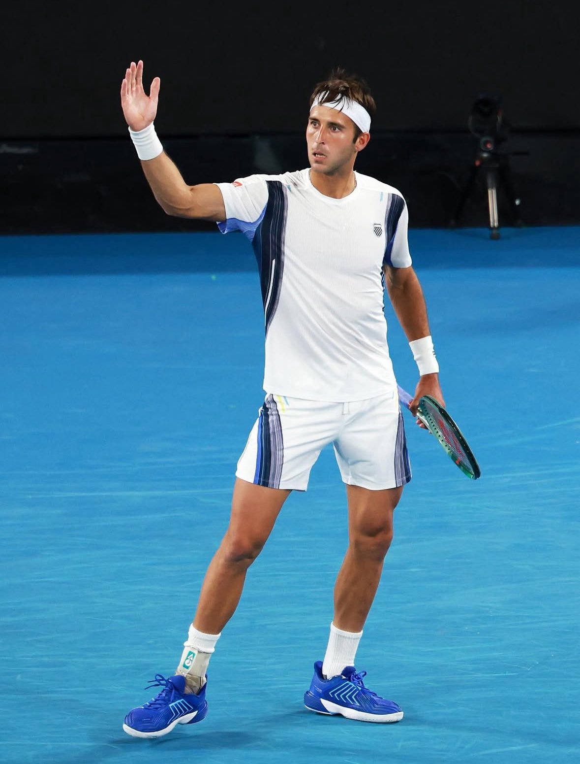 Etcheverry, Martinez advance at Argentina Open