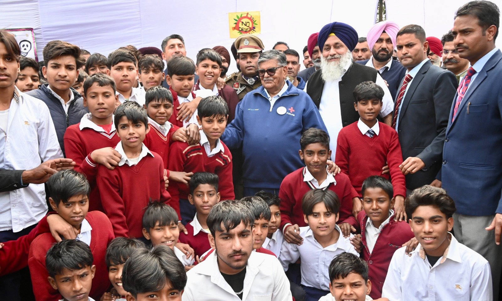 Punjab Guv, Badal sharing stage aims for ‘alliance’ with BJP, say Congress & AAP