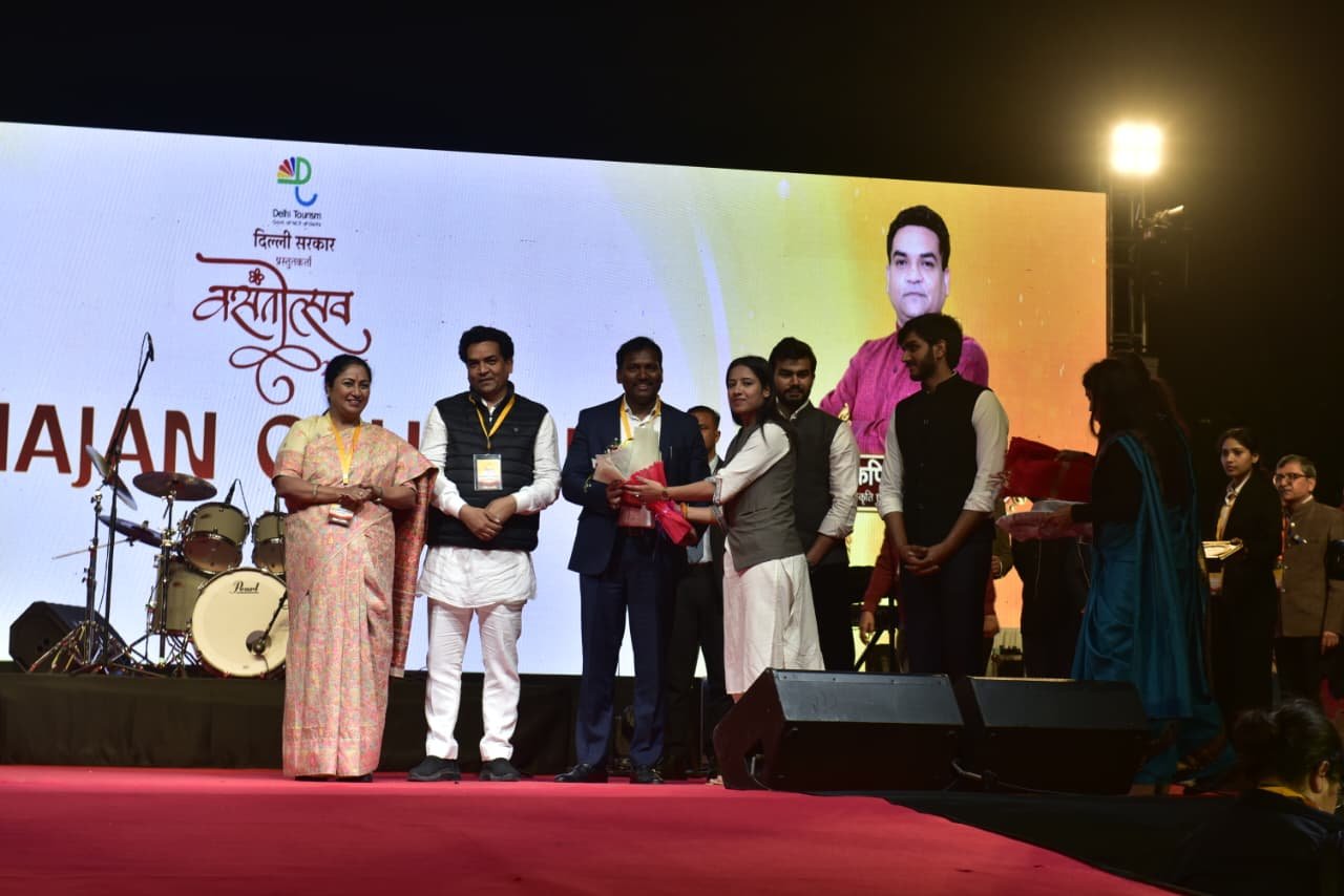 CM Rekha Gupta launches ‘Bhajan Clubbing’ fest in Delhi University