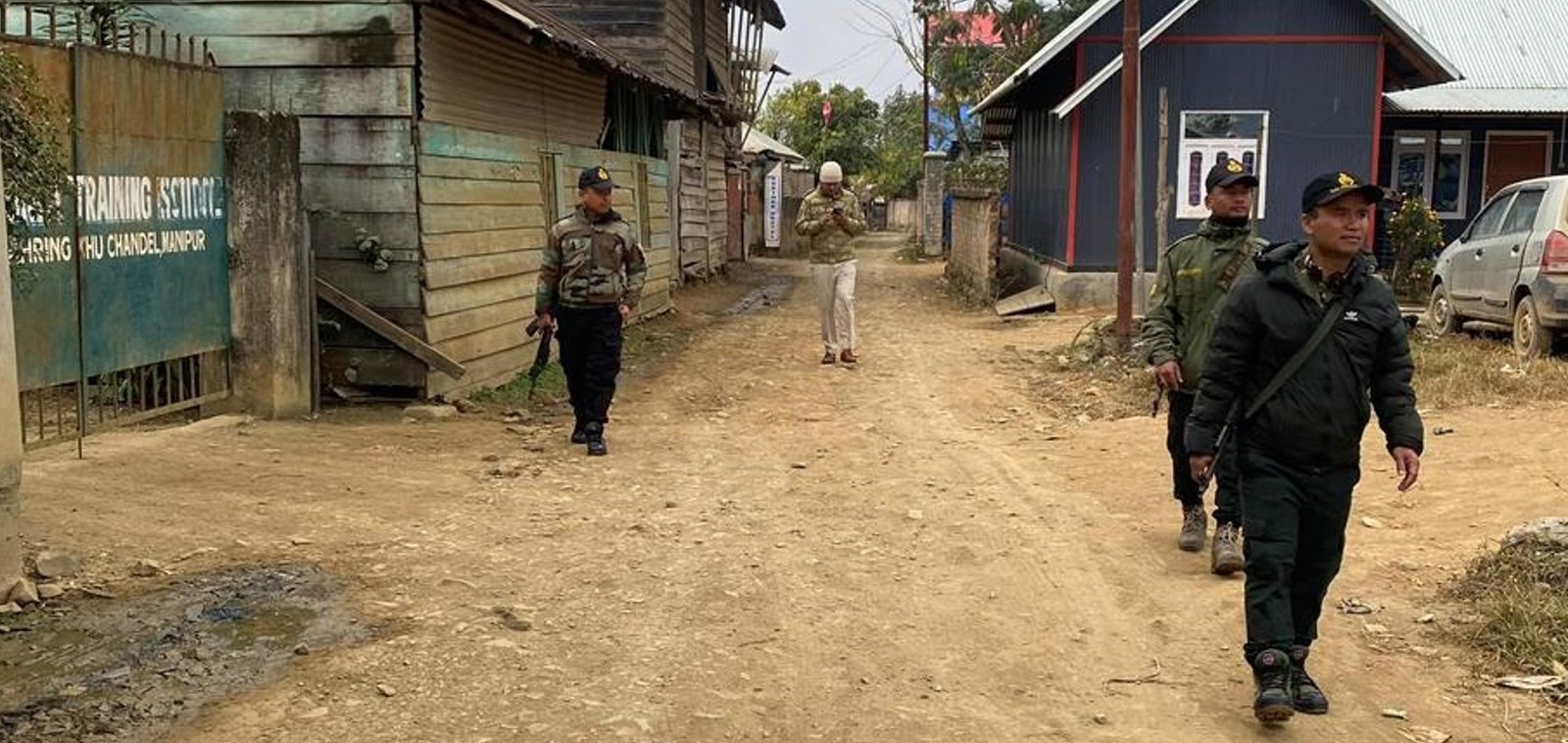 Manipur suspends internet services in two more districts amid Naga-Kuki violence in Ukhrul (Lead)