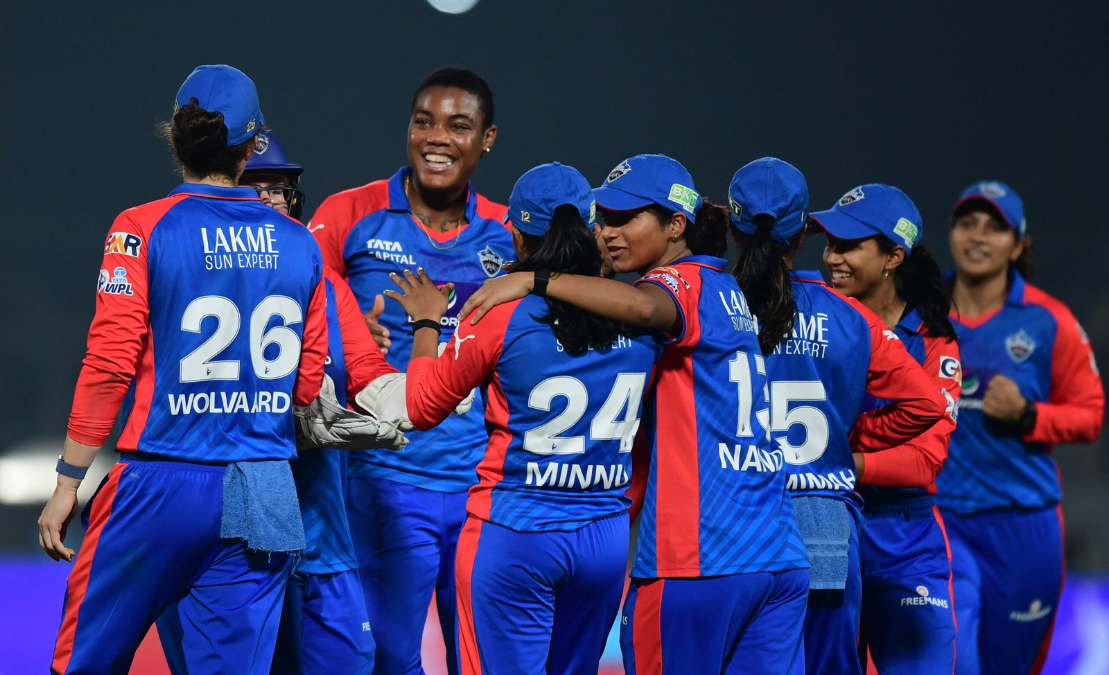 WPL 2026: Kapp picks three as disciplined Delhi Capitals restrict UP Warriorz to 122/8